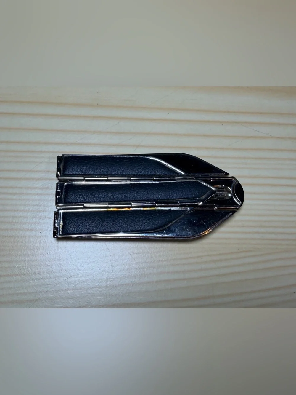 StingRay Foldz Flat Writing Ballpoint Pen Silver Tone Foldable Unique Vintage